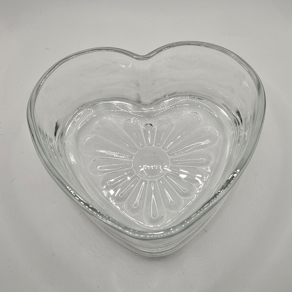 Vintage Candy Trinket Dish Glass - Heart Shaped Design - No Chips Or Cracks EUC